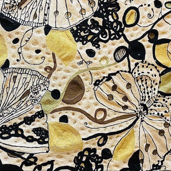 ANTHROPOLOGIE 100% Wool Hand Tufted Embroidered Accent Rug. - Picture 2 of 3